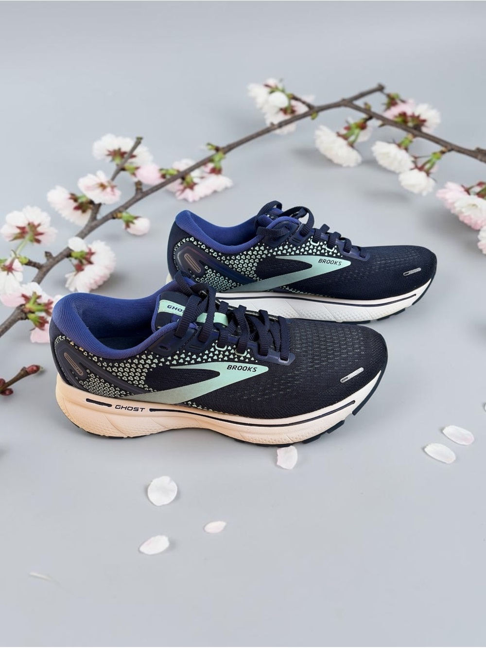 Brooks Ghost 14 Women's Size 8.5 Medium (B) Running Shoes Navy